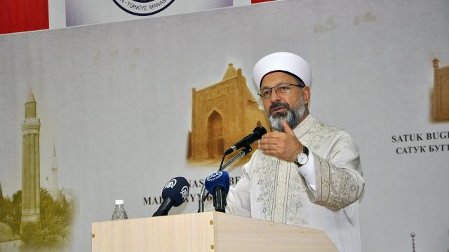Diyanet İşleri Başkanı Erbaş, Kırgızistanda STK temsilcileriyle buluştu