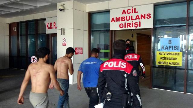 Yunan askerleri 13 düzensiz göçmeni yine darbetti