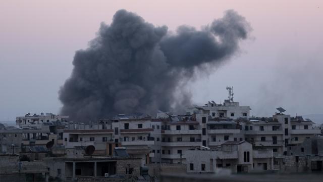 Rusya İdlibe hava saldırısı düzenledi: 3 sivil yaralandı