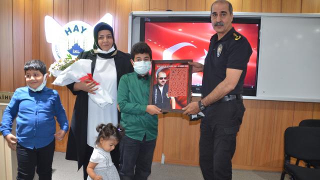 Kahramanmaraşta şehit polis memuru Barış Göl adına yaptırılan kütüphane açıldı