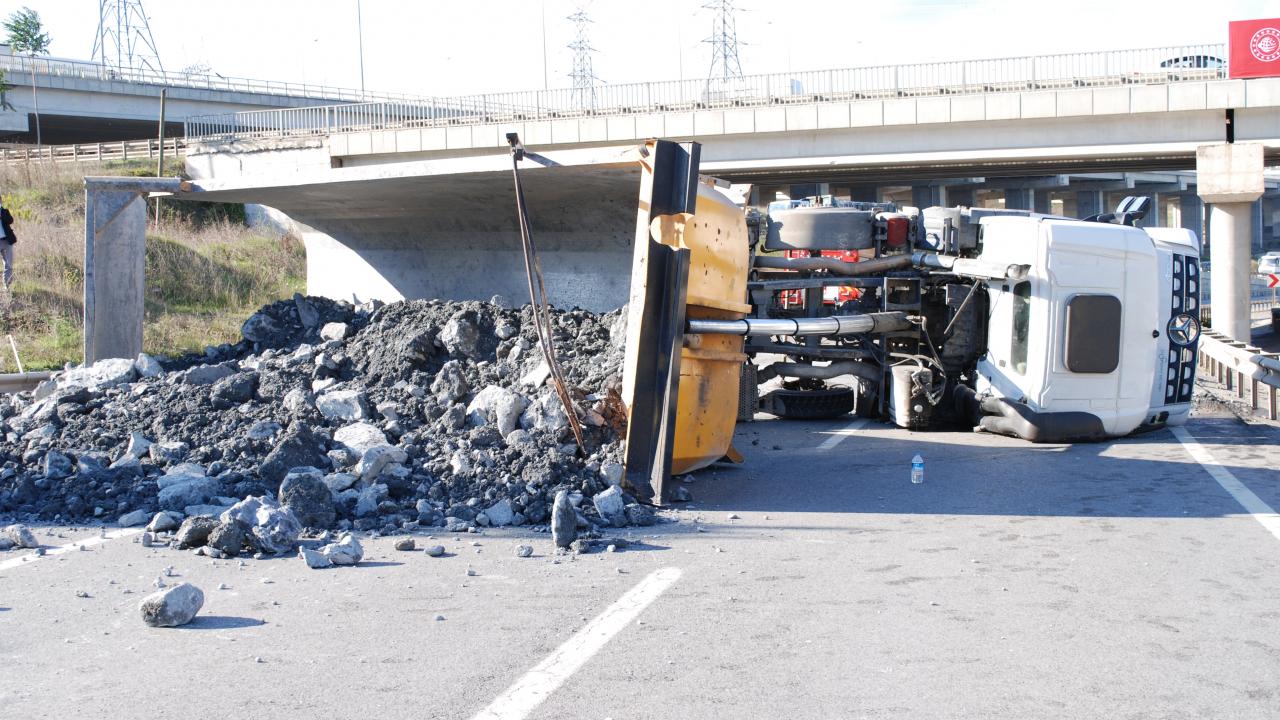 Sancaktepe'de meydana gelen trafik kazasında 1 kişi yaralandı