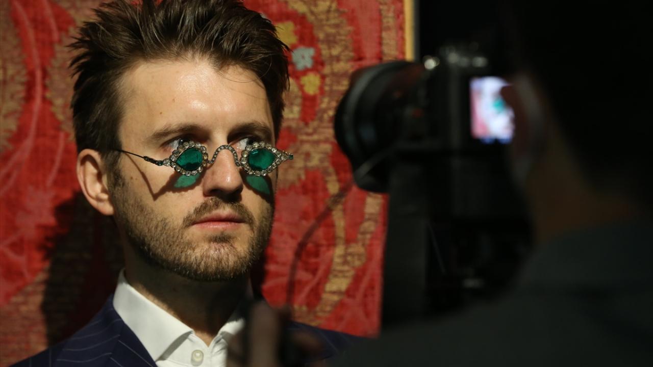 Babür gözlüğü İngiltere`de açık artırmada satışa sunulacak