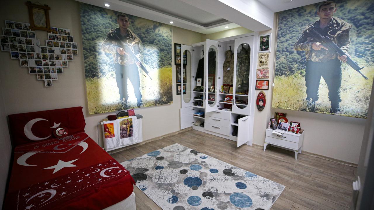 Türkel, oğlunun anısını evin her köşesinde yaşattıklarını belirterek, şunları kaydetti: