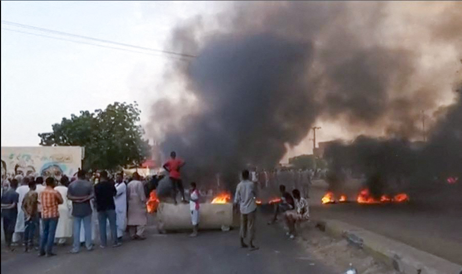 Hartum`da bazı yollar trafiğe kapatıldı