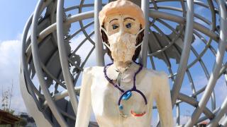 Denizli'de belediyeye 'heykel' tepkisi