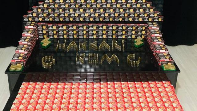 Hakkaride bir araçta 19 bin 800 fişek ele geçirildi
