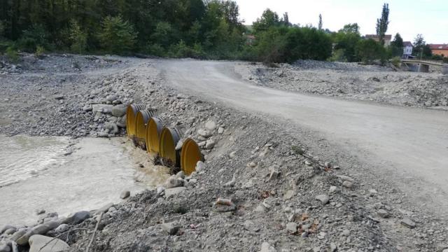 Sinop Türkelide sağanak: Geçici köprü ulaşıma kapatıldı
