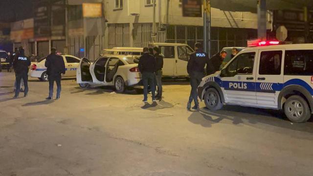 Kayseride "dur" ihtarına uymayan araçtan el bombası çıktı