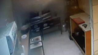 Düdüklü tencere bomba gibi patladı