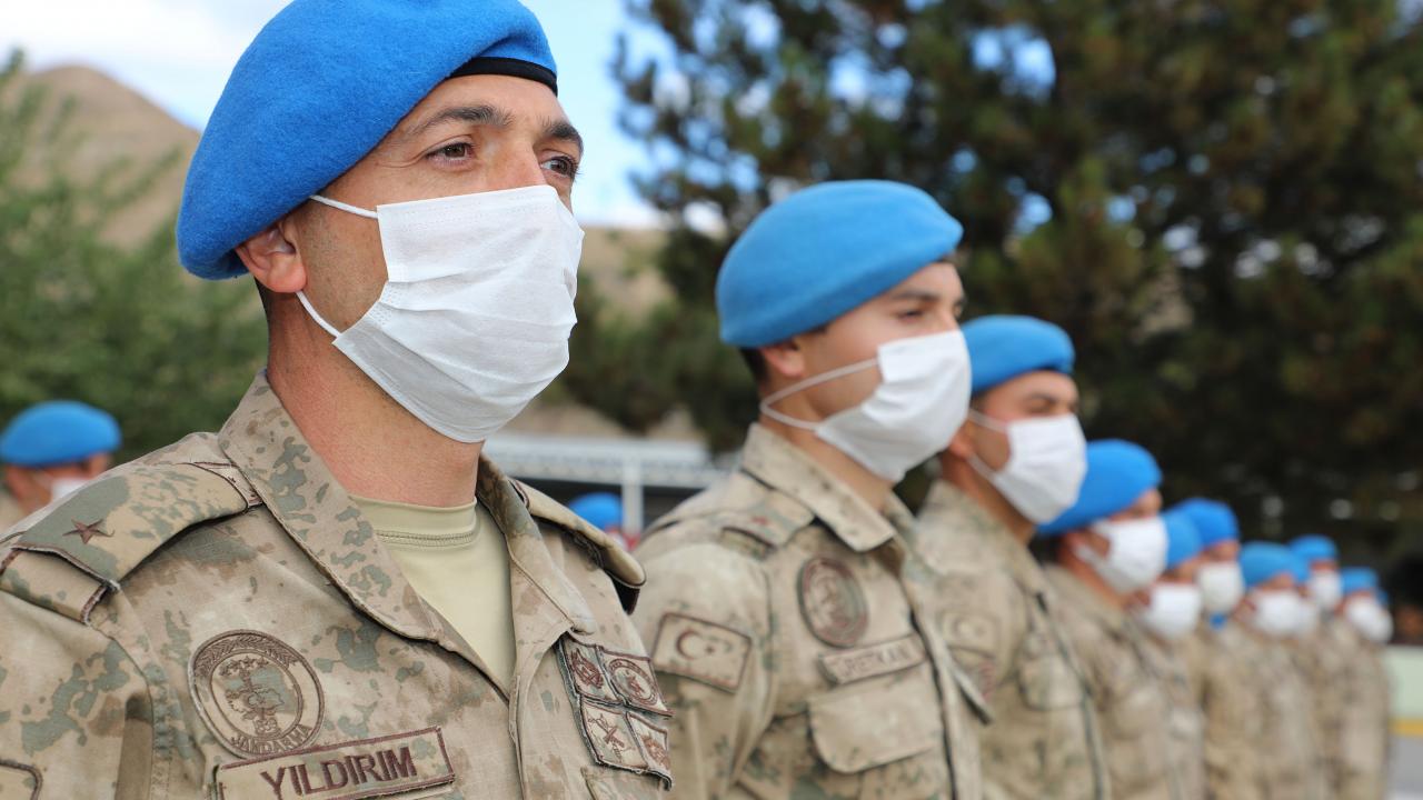 Programda konuşan Ayhan, yaz aylarında doğal afetlerle büyük bir mücadele verildiğini hatırlatarak,