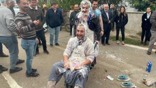 Damadı una buladılar, el arabasında sokak sokak gezdirdiler