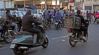 İran'da benzinliklerde uzun kuyruklar oluştu