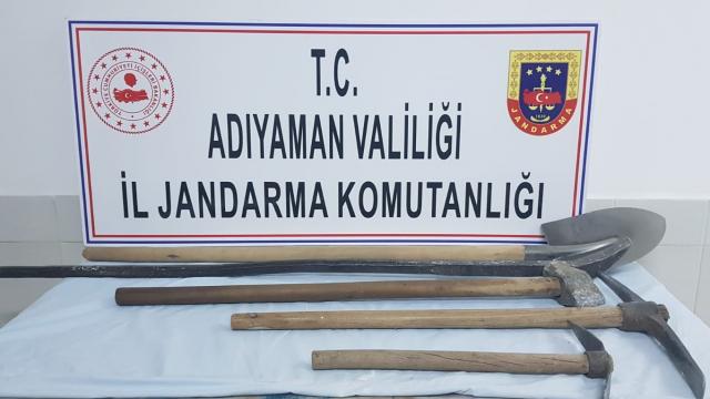 Adıyamanda izinsiz kazı yapan 4 kişi suçüstü yakalandı