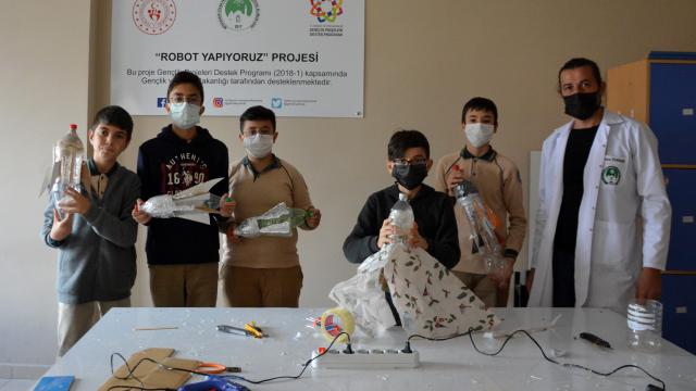 Kırşehirde lise öğrencileri farklı projelerle TEKNOFEST ve robot yarışlarına hazırlanıyor