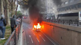 Servis minibüsü alevlere teslim oldu