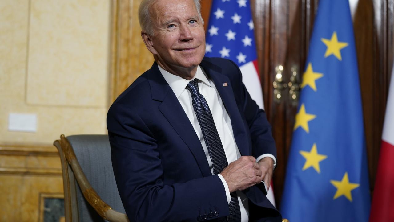 Konular ciddi, görüntüler komik