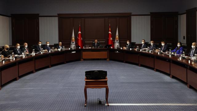 AK Parti MYK toplantısı sona erdi