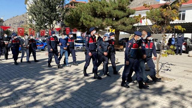 Eskişehirde 1 milyon 700 bin lira değerinde kablo hırsızlığı: 2 tutuklu