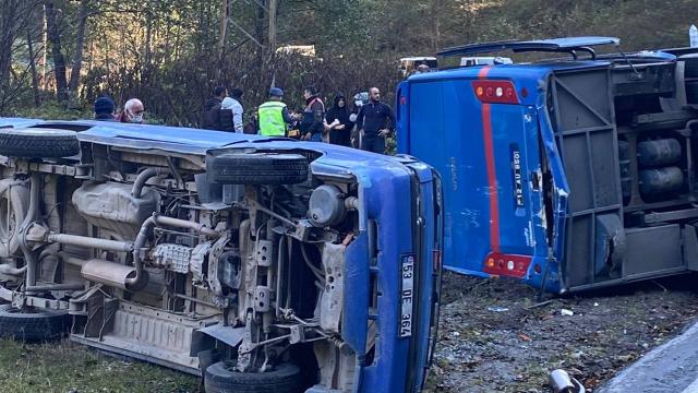 Rizede cezaevi aracı kamyonetle çarpıştı: 11 yaralı