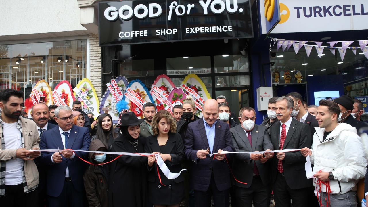 Ailelerle sürekli yapmak istedikleri görüşmenin bugüne nasip olduğunu aktaran Soylu,