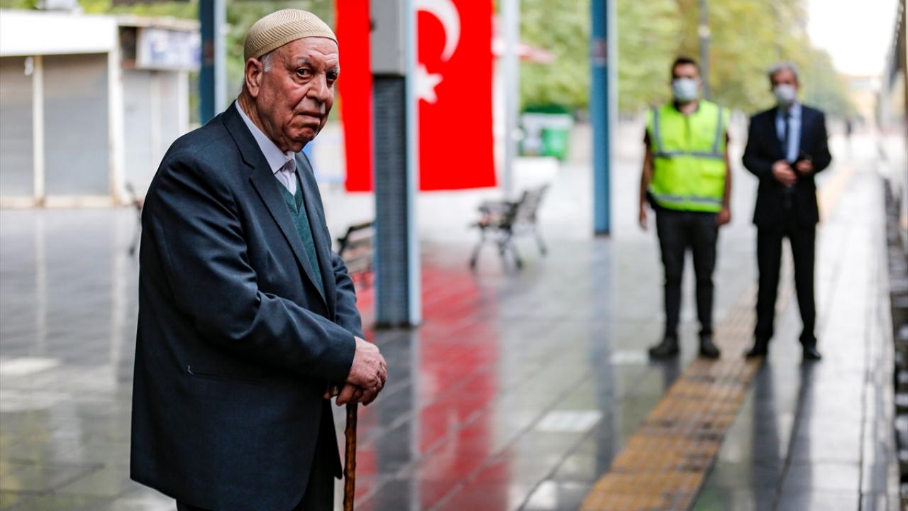 Yalnız yaşamı garda geçen anıları ile dolu