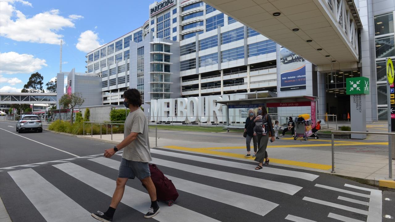 Yeni Zelanda`da 166 kişi daha COVID-19`a yakalandı