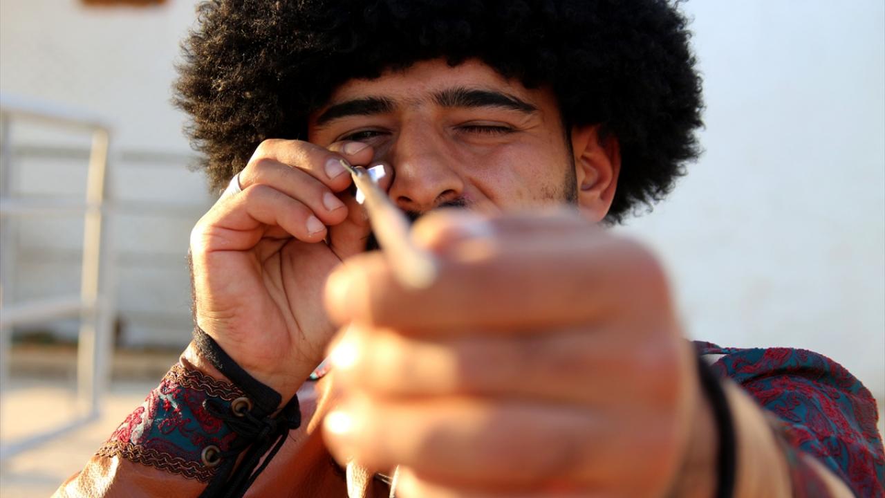 Ok için pet şişeden tüy yaptı