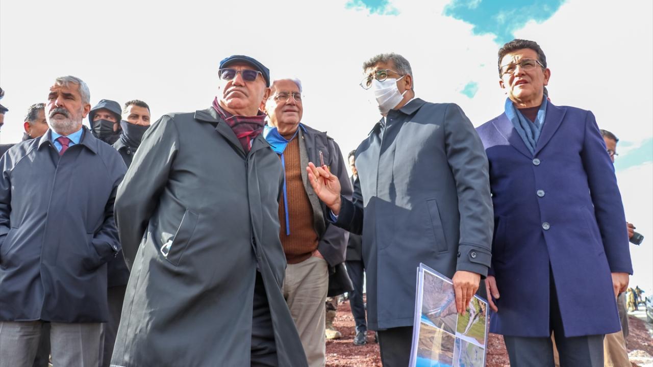 "Türkiye, düzensiz göçü önleme konusunda her türlü tedbiri alıyor"