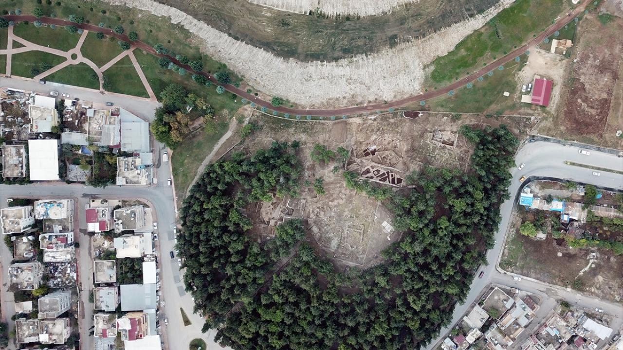 "Dünyadaki bütün arkeologların tanıdığı, özgün konumunu koruyan birkaç höyükten biri"