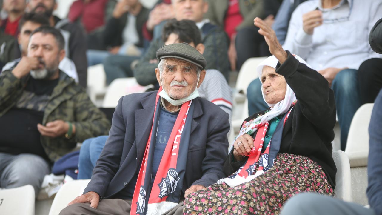 "Onu görmek için maçlara geliyorum"