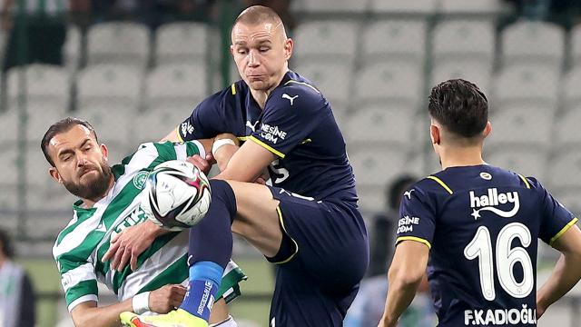 Vitor Pereiradan 2 değişiklik