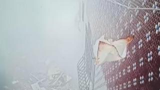 Sultangazi'de binadaki patlama anı kamerada