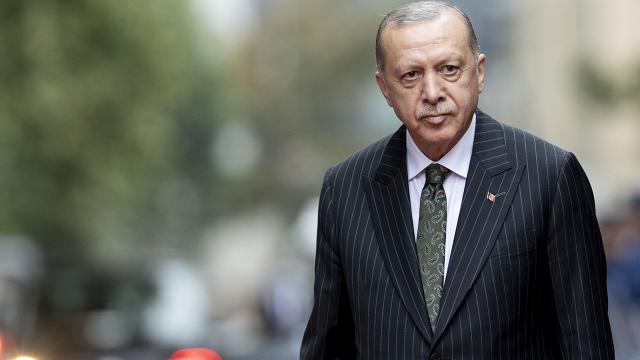 Cumhurbaşkanı Erdoğan cuma namazını Yıldız Hamidiye Camiinde kıldı