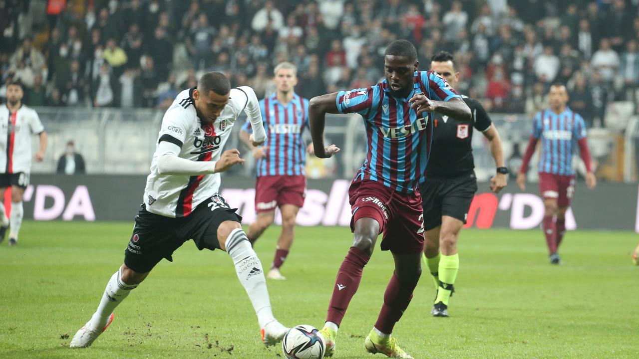 Deplasmanda 377 gündür bileği bükülmüyor