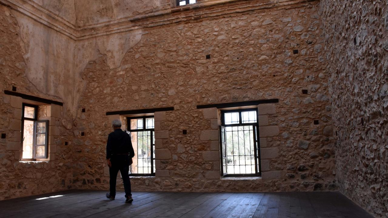 Büyük çabayla ayağa kaldırılan yapının artık ibadete hazır olduğunu vurgulayan Pektaş,