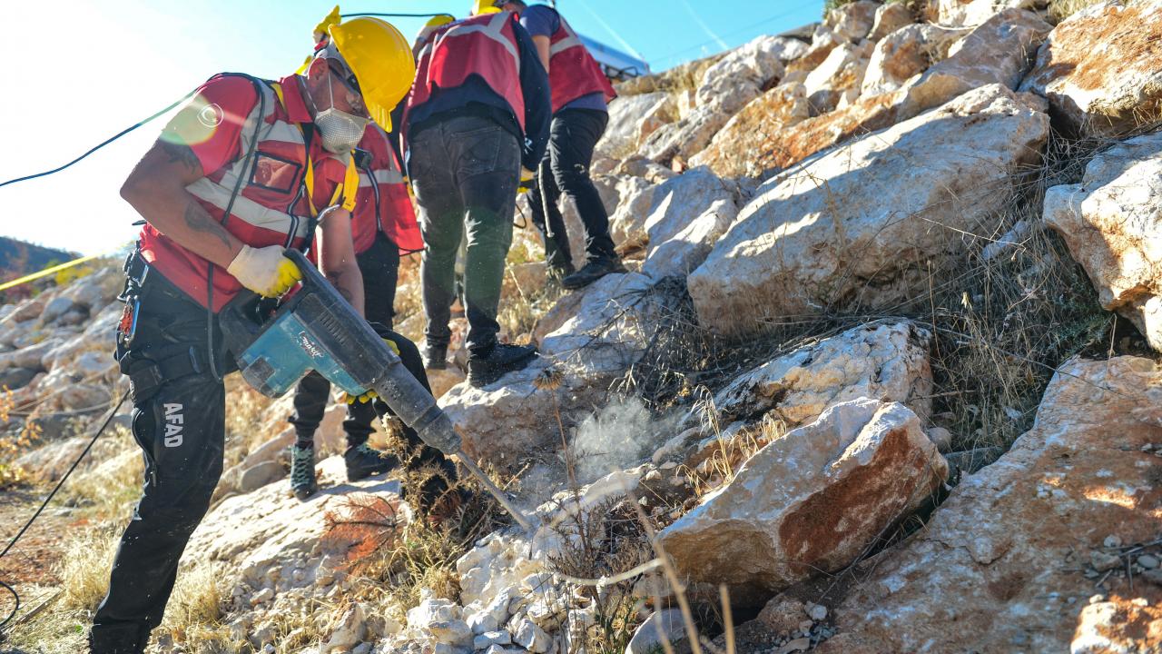 Eğitimler sonunda katılımcıların gerçeği aratmayan tatbikatlarla deneyim kazandığını ifade eden Aydoğdu, 