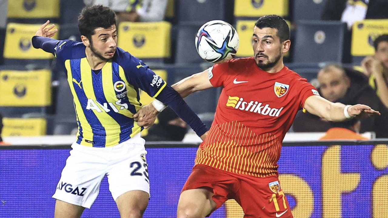 Taraftarlardan `istifa` sesleri