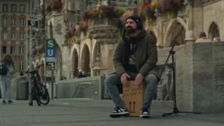 Almanya’da yaşayan Türk sanatçılardan "Gurbet" türküsü yorumu