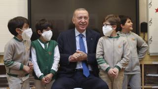 Cumhurbaşkanı Erdoğan Türkiye'nin ilk Türk müziği ilkokulunun açılışını yaptı