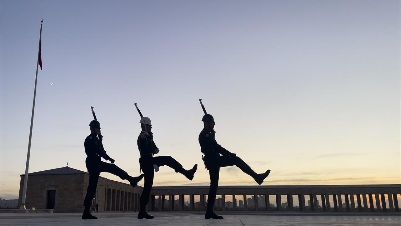 Bayrak direği değişimi