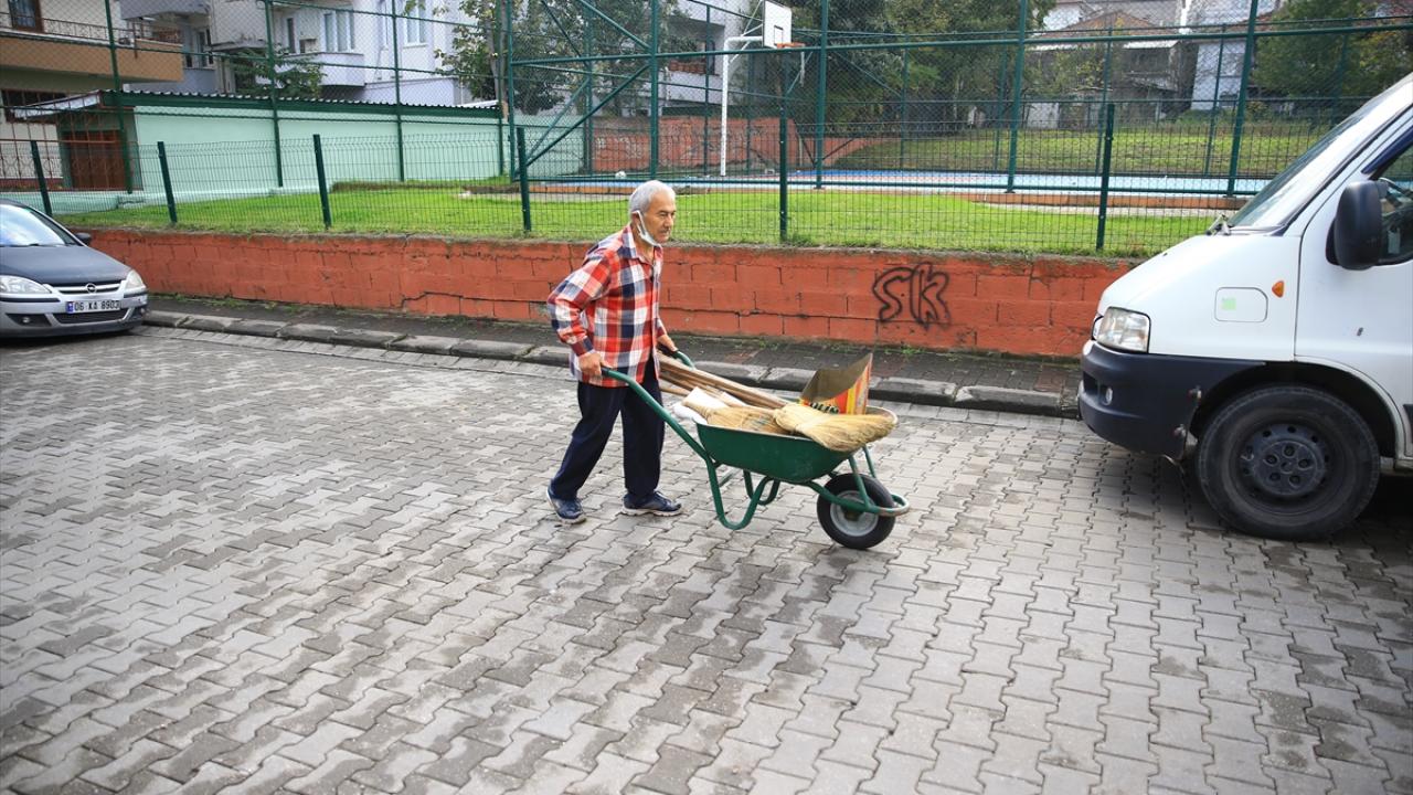 "Gören belediye çalışanı sanıyor"