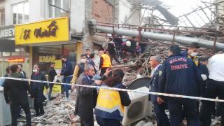 Malatya'da bina çöktü