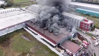 Kocaeli'de geri dönüşüm fabrikasında yangın