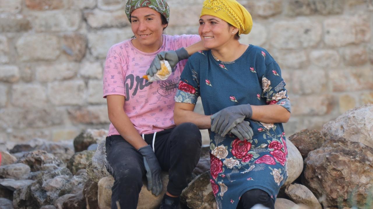 "Burada erkeklerin bile yapamayacağı işleri başarıyoruz"