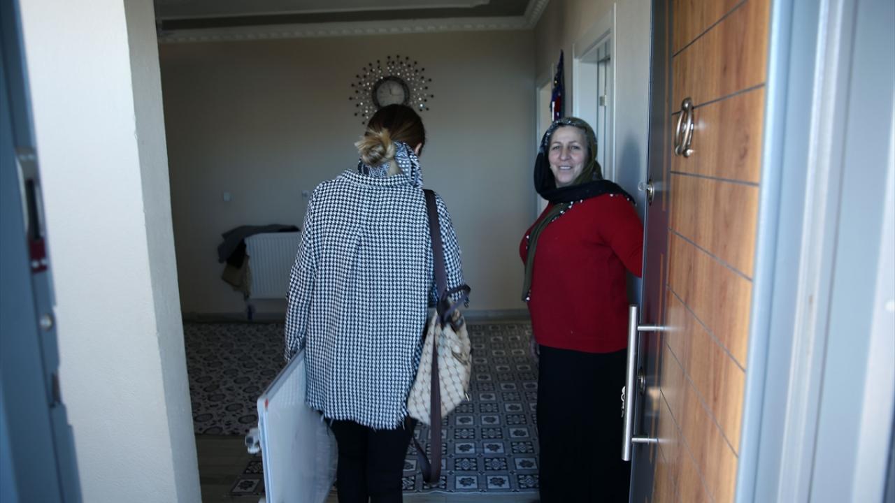 11 kadına okuma yazma öğretti