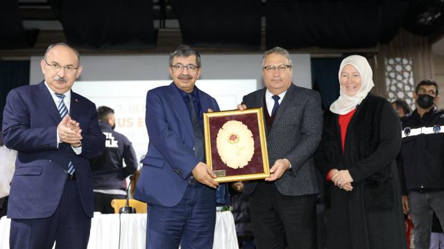 Hayati İnançın söyleşisine yoğun ilgi