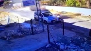 Oğlunun uyuduğu araç alev aldı