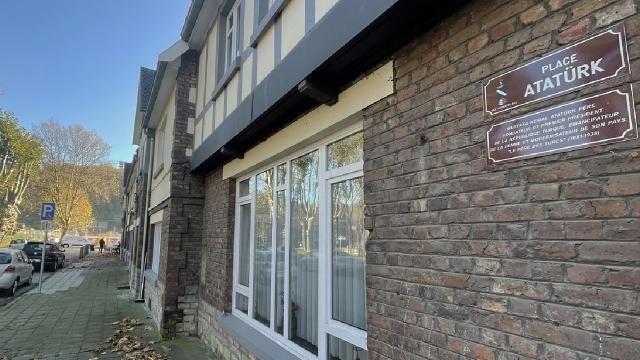 Belçikada Atatürk Meydanı: Türkçe isimler, ezan sesi