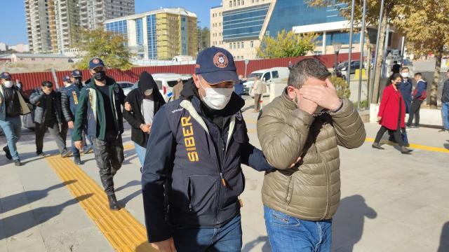 Banka kartı kopyalama operasyonu: 5 gözaltı