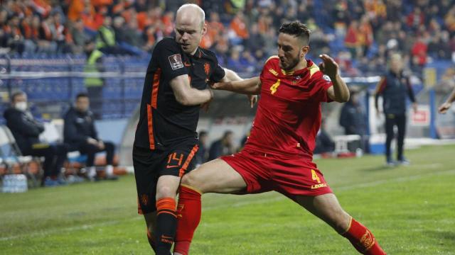Hollanda Karadağa takıldı